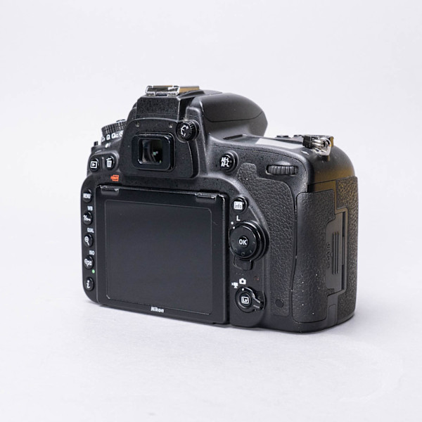 thumbnail-4 for Nikon D750 Body **High shutter count**