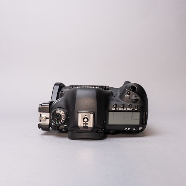 thumbnail-4 for Canon 5D Mark IV Body w/BG-20 Battery Grip *SEE NOTES*