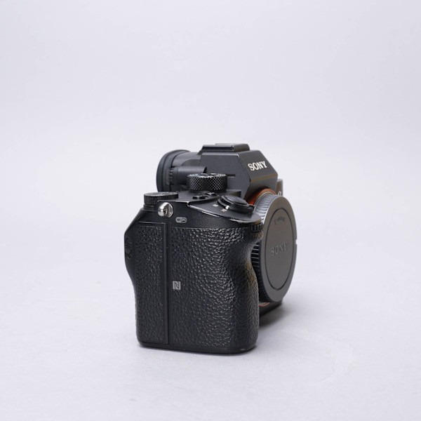thumbnail-6 for Sony A7R III Body Only