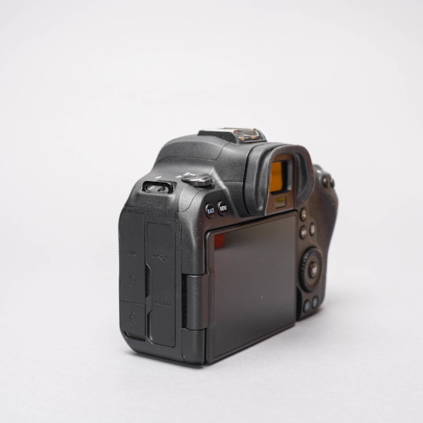 thumbnail-2 for Canon EOS R6 Body Only