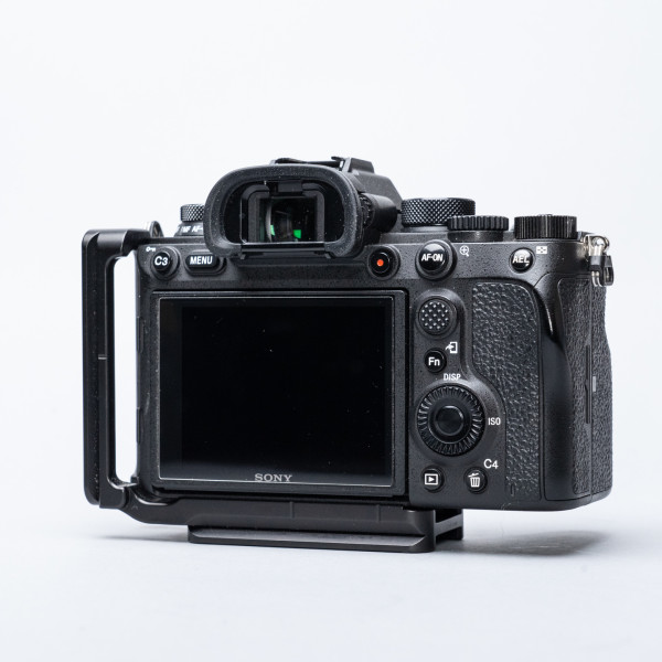 thumbnail-1 for Used Sony A9 II Body w/L-Bracket