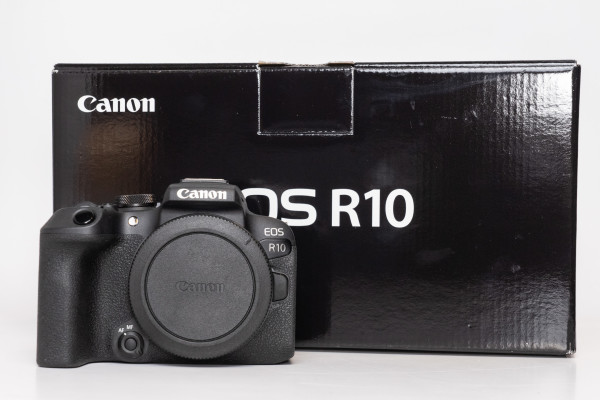 Used Canon EOS R10 Body w/Original Box