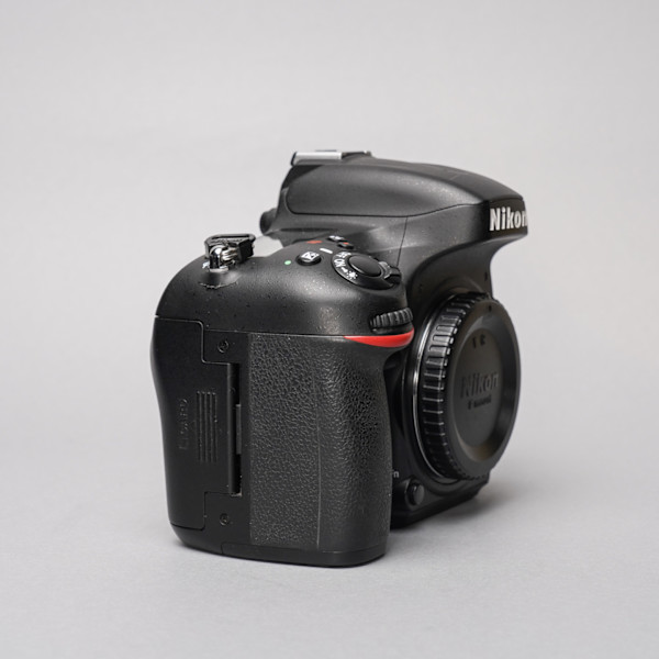 thumbnail-4 for Nikon D610 Body Only