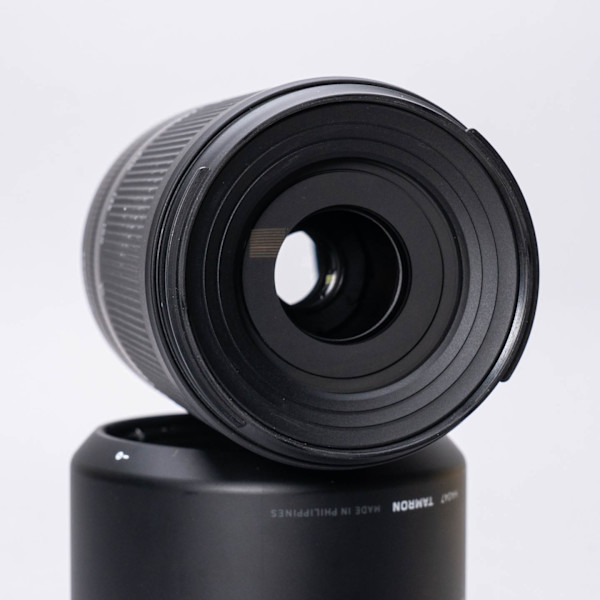 Tamron 70-300mm f/4.5-6.3 Di III RXD Lens w/Box