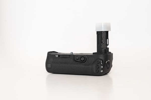 thumbnail-3 for Canon BG-E20 for 5D Mark IV