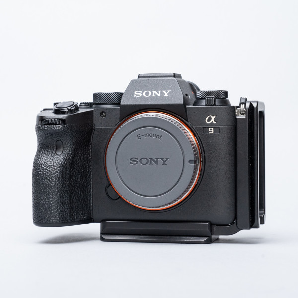 thumbnail-2 for Used Sony A9 II Body w/L-Bracket