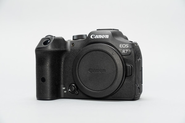 Used Canon EOS R7 Body w/Original Box