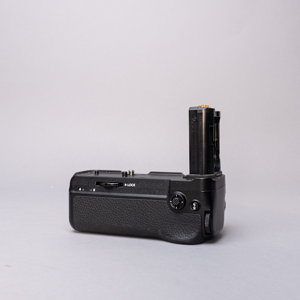 thumbnail-1 for Nikon MB-N11 Battery Grip w/Original Box