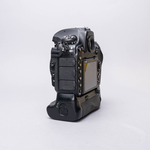 thumbnail-1 for Nikon D850 Body w/MB-D18 Grip