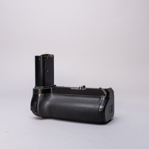 thumbnail-0 for Nikon MB-N11 Battery Grip w/Original Box