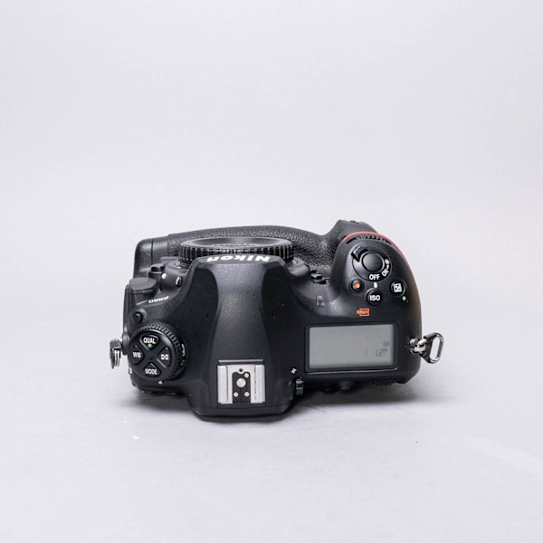 thumbnail-8 for Nikon D850 Body w/MB-D18 Grip