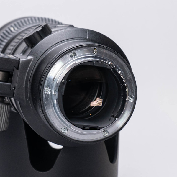 thumbnail-4 for Nikon AF-S 70-200mm f/2.8 G ED VR Lens w/Hood