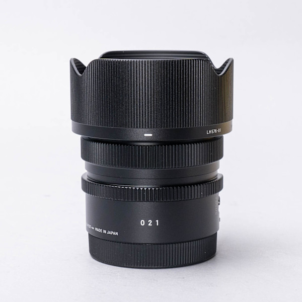 24mm F3.5 Contemporary DG DN for Sony E mount w/Hood + Original Box