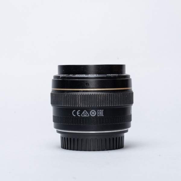 Used Canon EF 50mm f/1.4 Lens