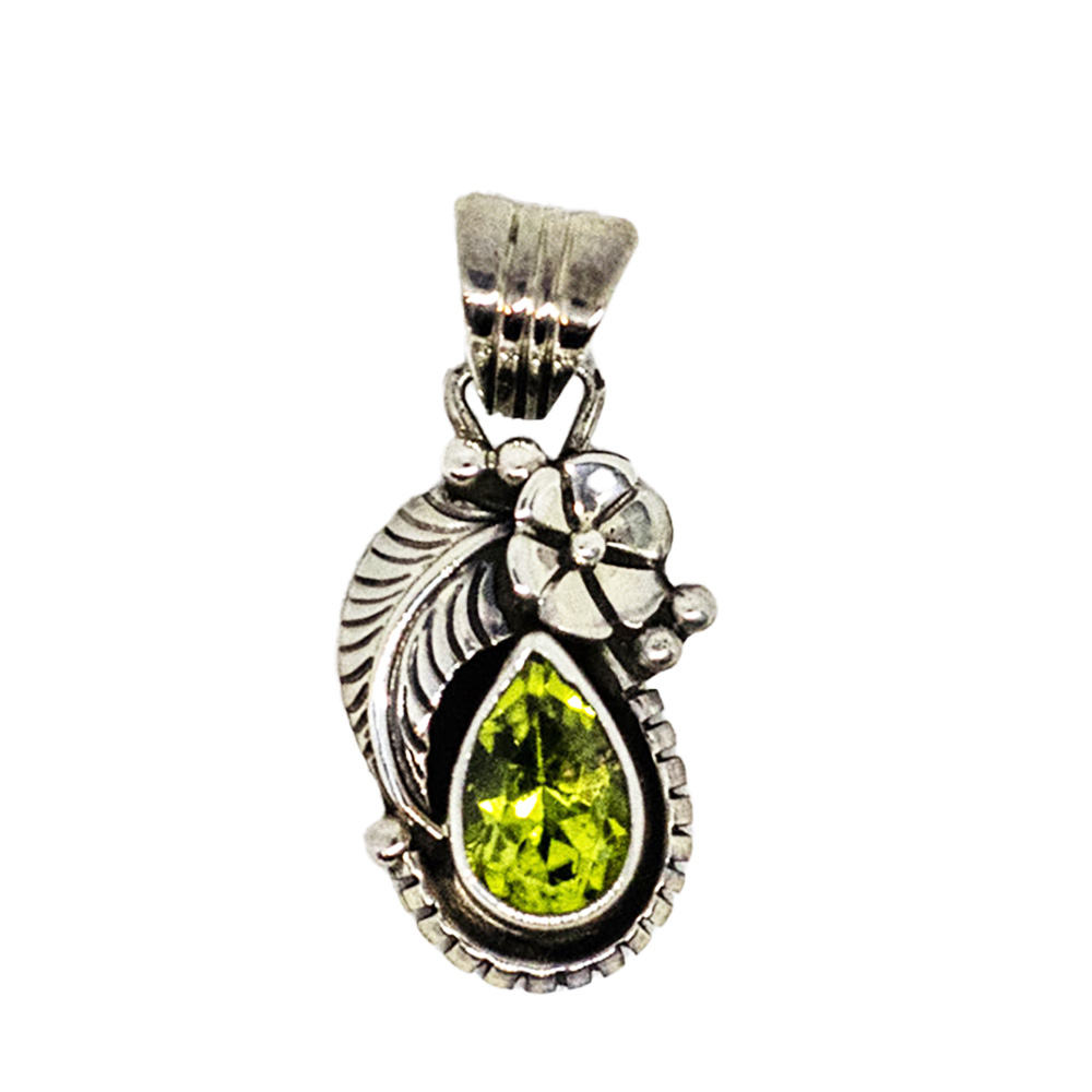 SILVER PERIDOT PENDANT NAVAJO- A.DAWES