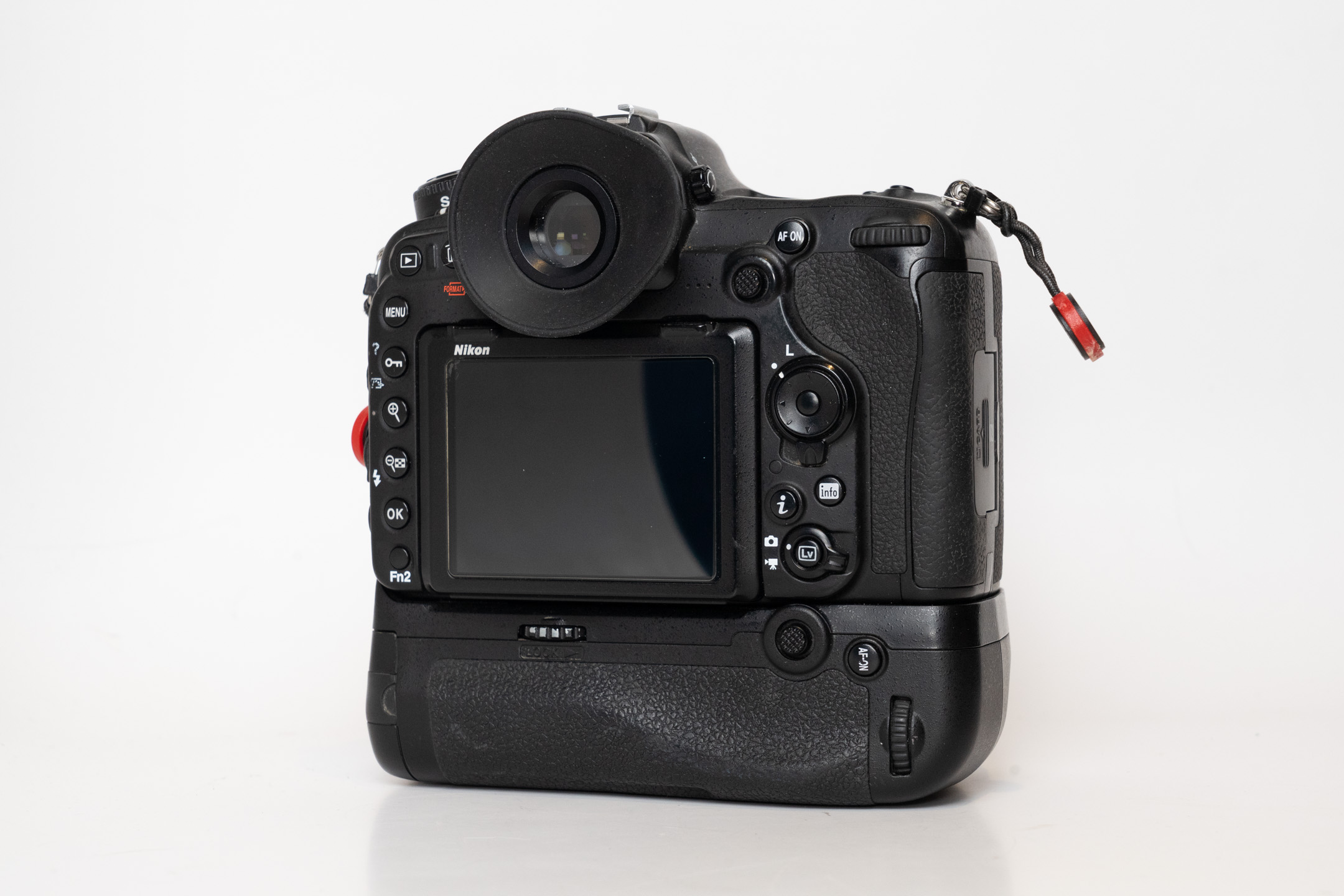 Nikon D500 Body w/MB D-17 Grip YtkO8 | GearFocus.com