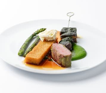 Suffolk Lamb Loin in Herb Crumb, Crisp Confit Potato, Wye Valley Asparagus