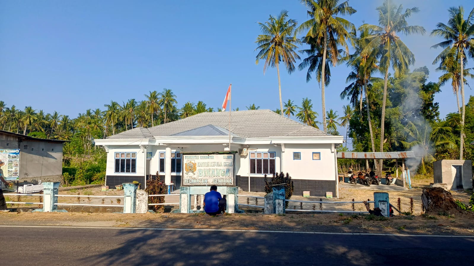 KANTOR DESA BINANGA