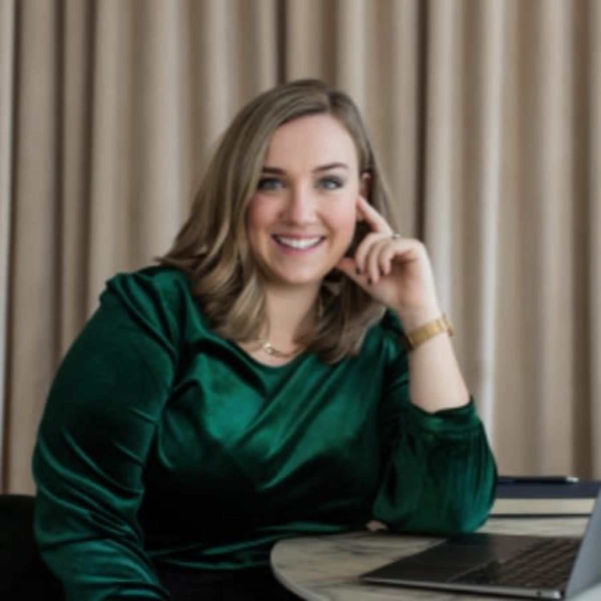 Linq Samantha MacKinnon