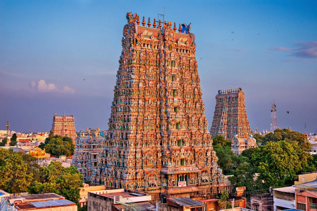 Meenakshi Amman Temple, Madurai – Timings & Travel Guide 2 Meenakshi-temple-in-Madurai