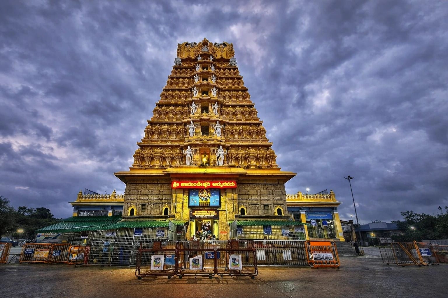 Karnata Shakti Peeth, Karnataka – History, Significance & Complete Travel Guide 1 Chamundeshwari-Devi-Shaktipeeth----Mysore, Karnataka