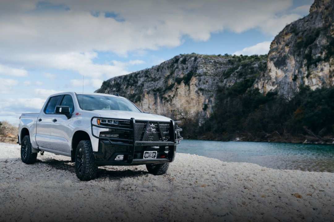 Chevrolet-Silverado-1500-with-Ranch-Hand-3-Mobile
