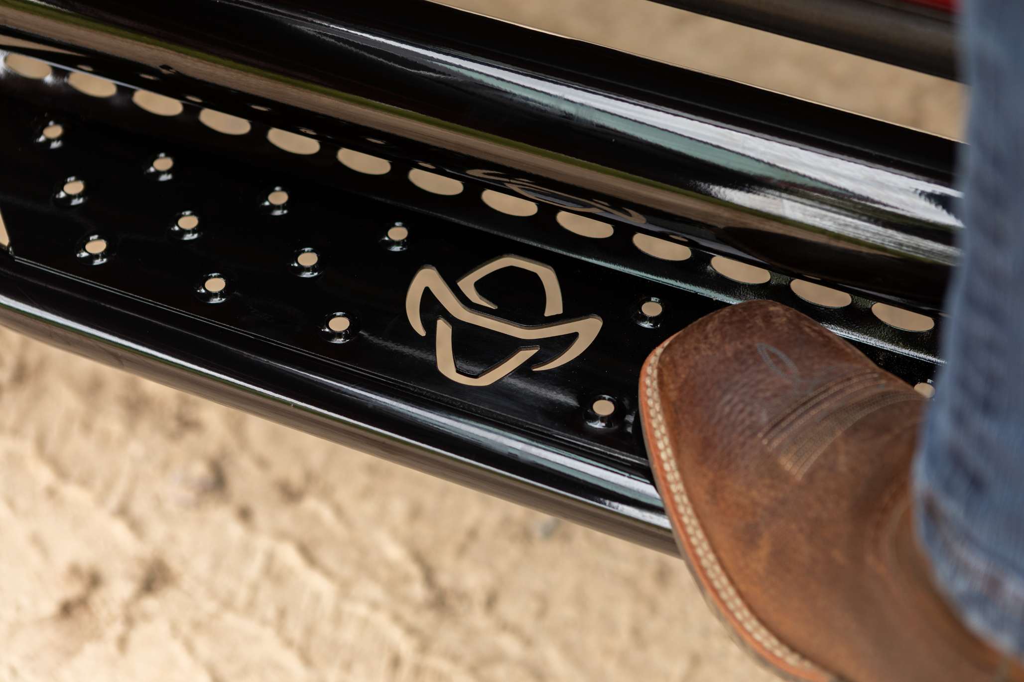 Legend Running Steps, Fits Select Toyota Tundra Extended Cab