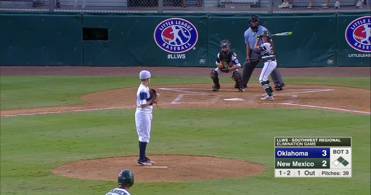 Jackson Isaacs Starts a HeadsUp Double Play Little League