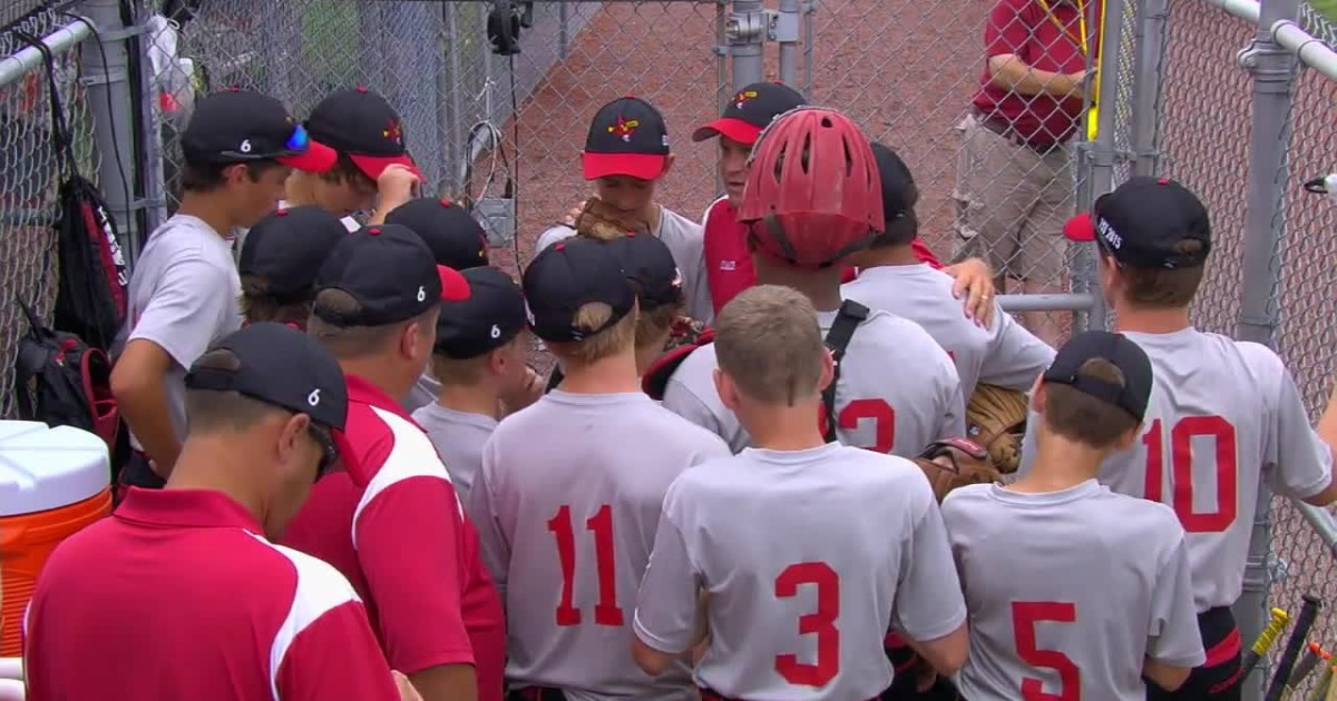 Jason Halvorson encourages his team LLB Midwest Regional Little League