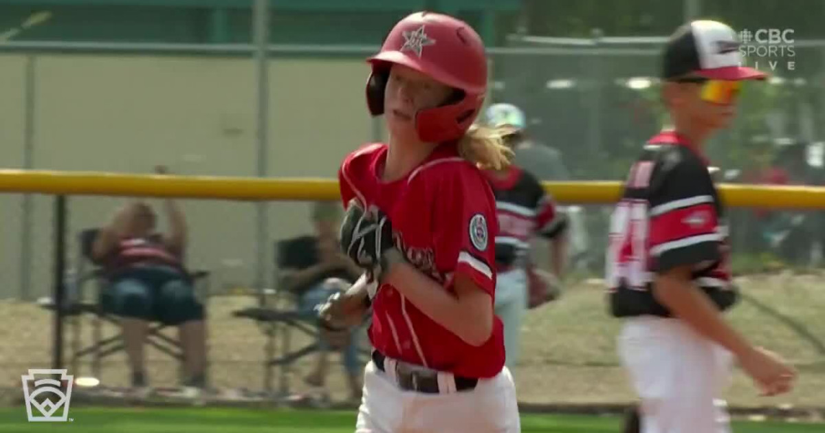 Luke Pratte smashes homer to left field - Little League