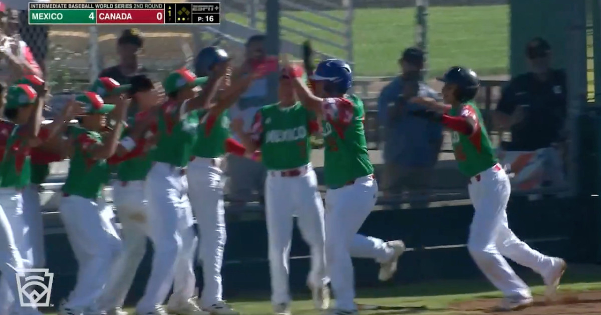 Dario Villegas' 2 run homer Little League