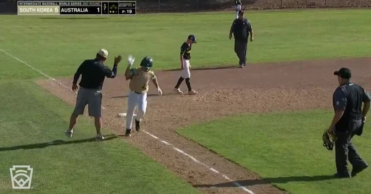 Jihoon Park's tworun homer Little League