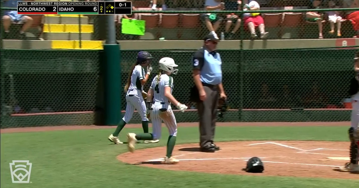 Madison Fore's inside-the-parker - Little League