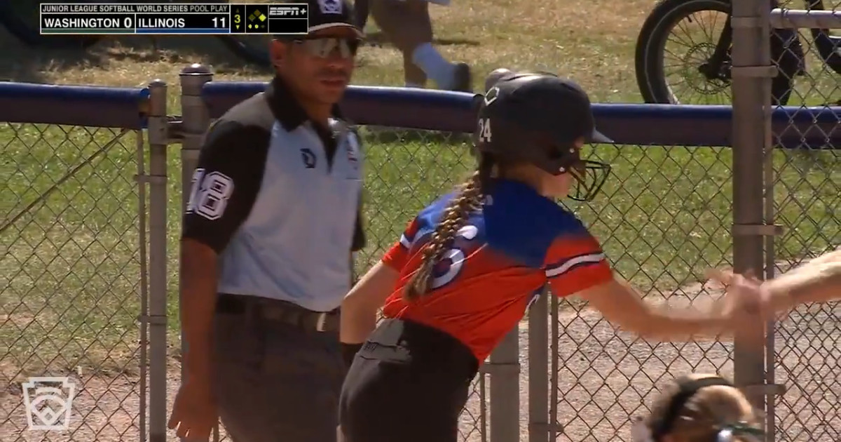 Molly Racz's 2 RBI single - Little League