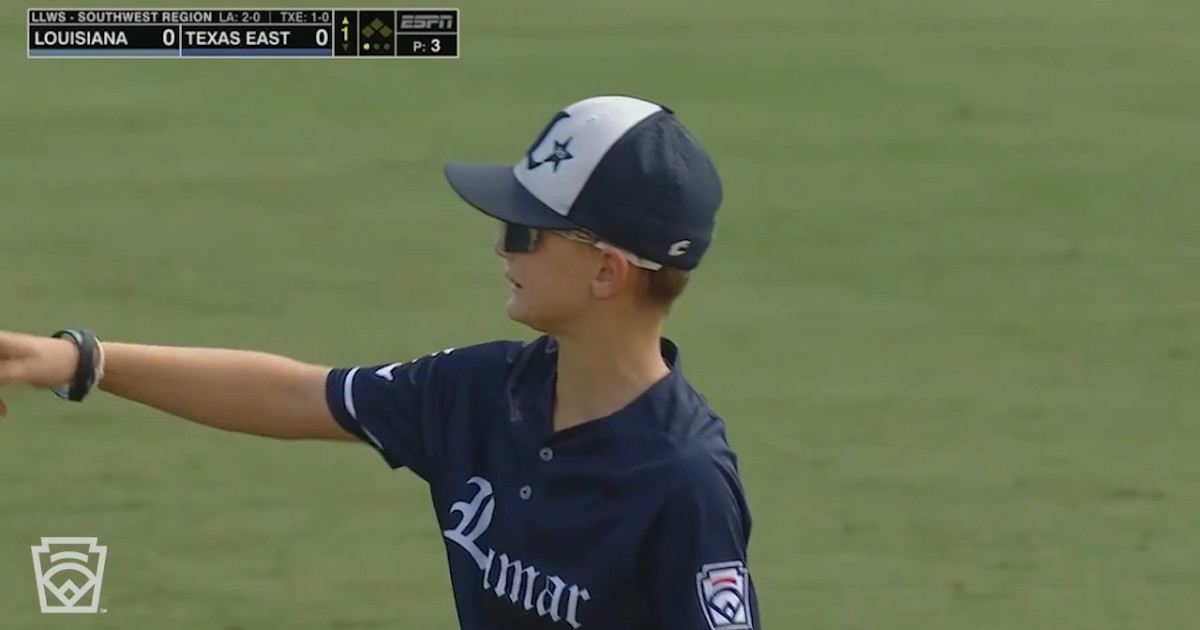 Logan Williams' great play - Little League