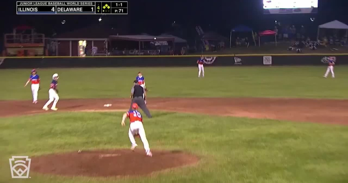 East's 4-run 4th inning - Little League