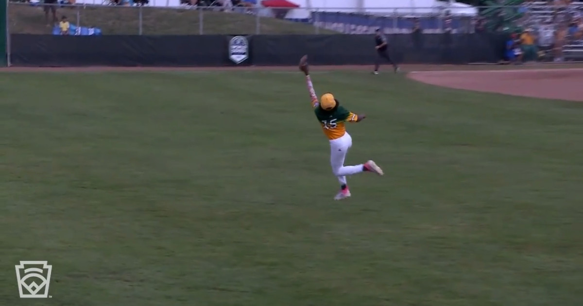 Amere Lane's jumping snag - Little League