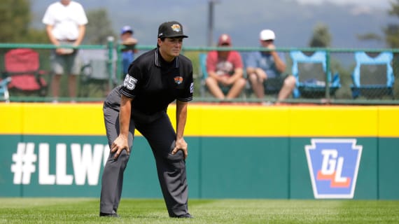 Umpire Kelly Dine