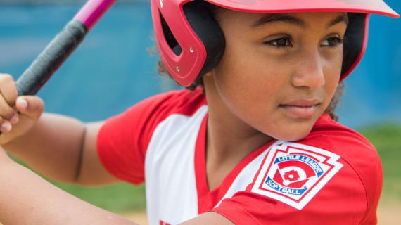 softball-player-with-patch4