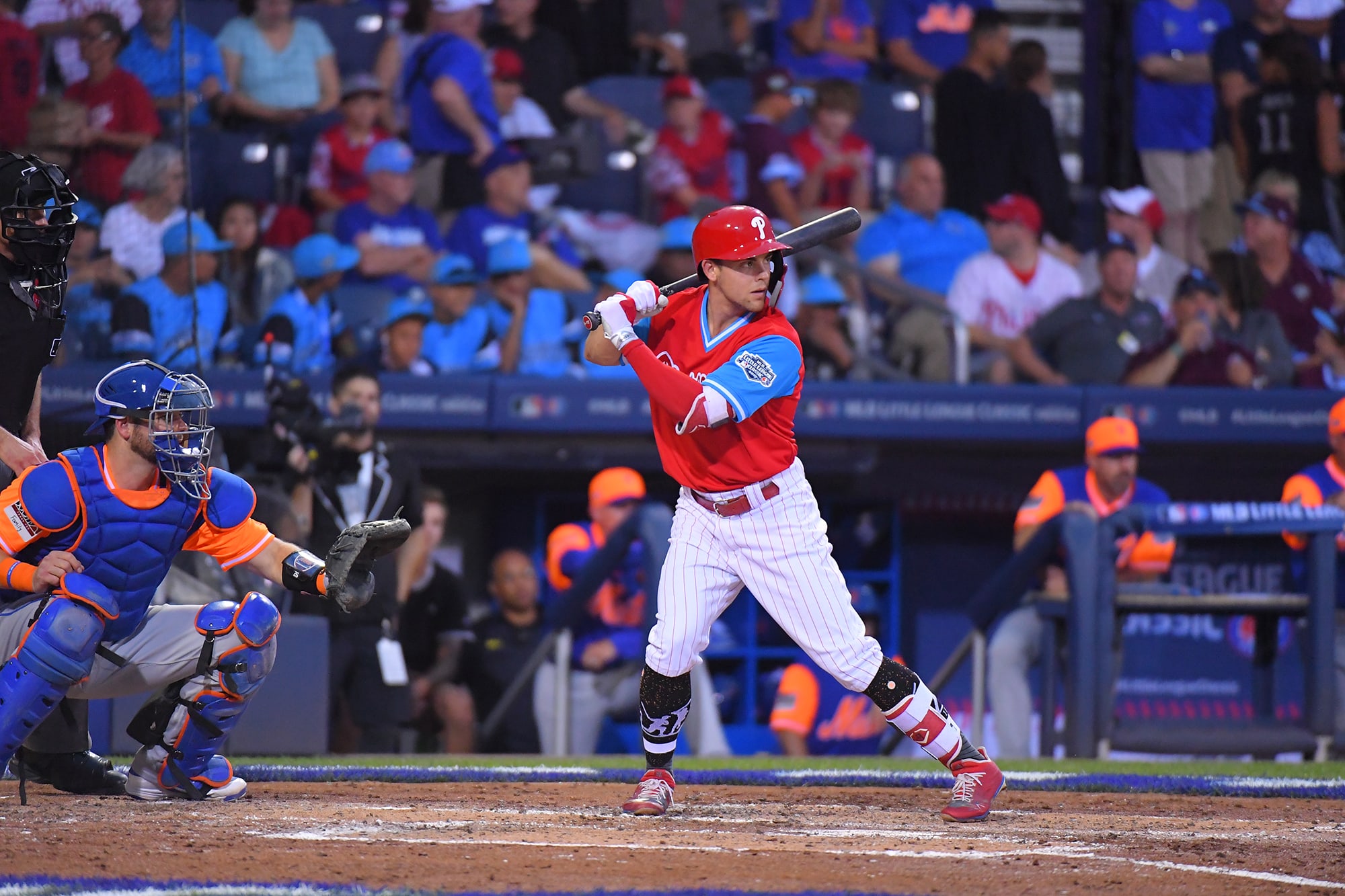 phillies player at bat