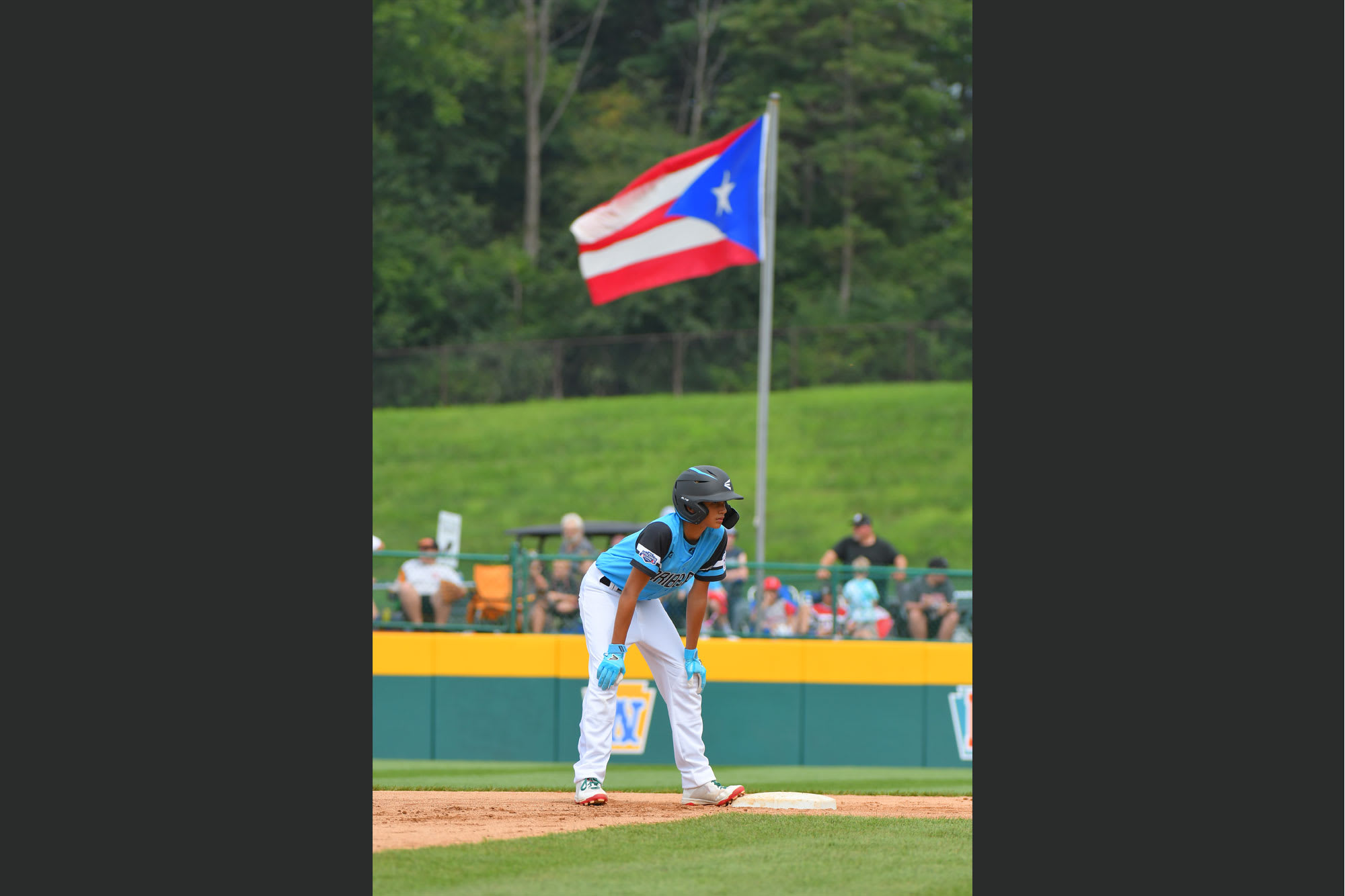 Caribbean runner on second