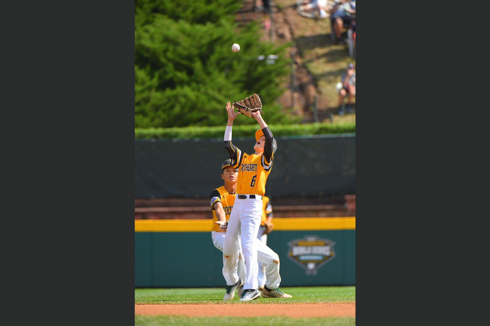 se player catching ball