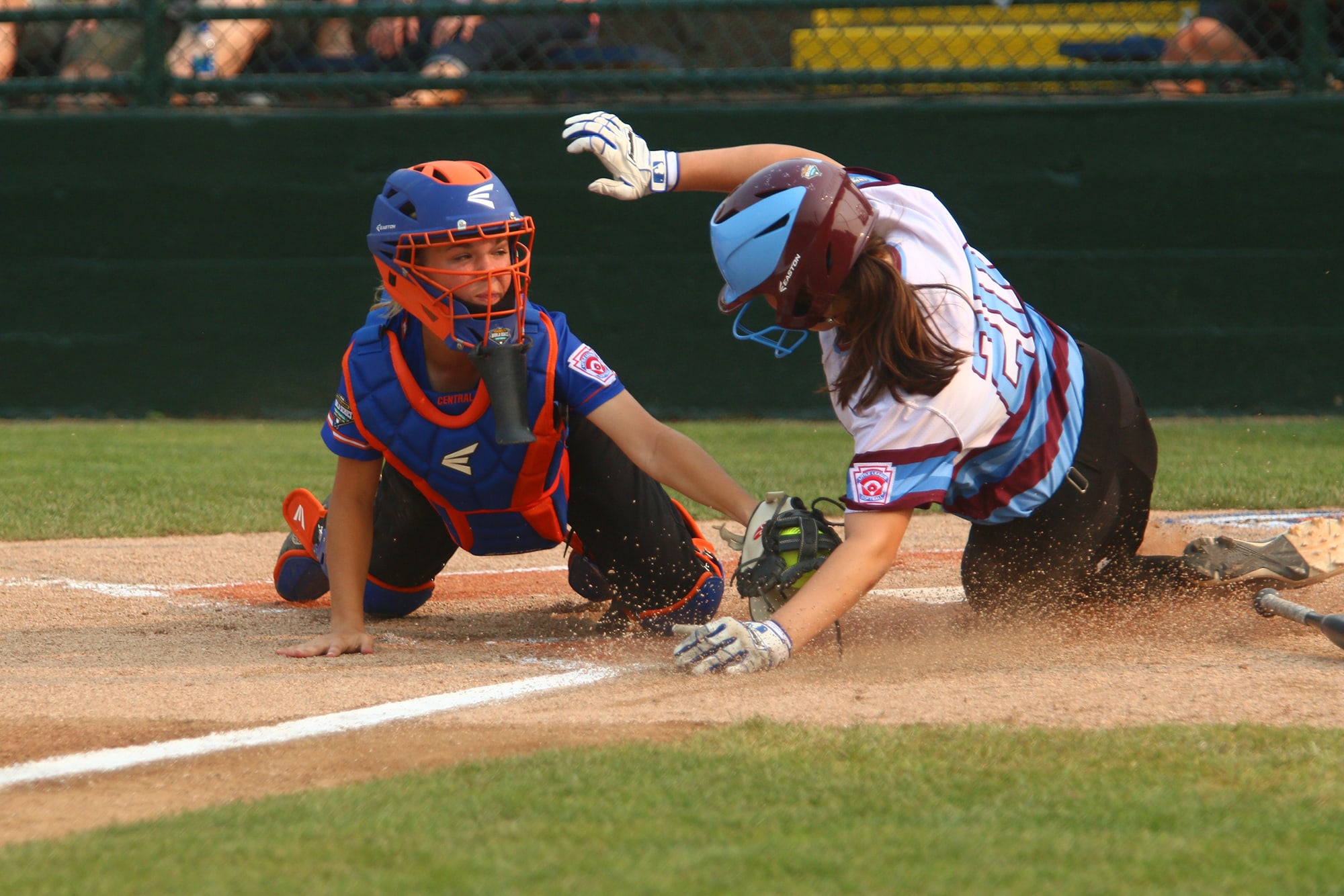 sb catcher tagging runner at home