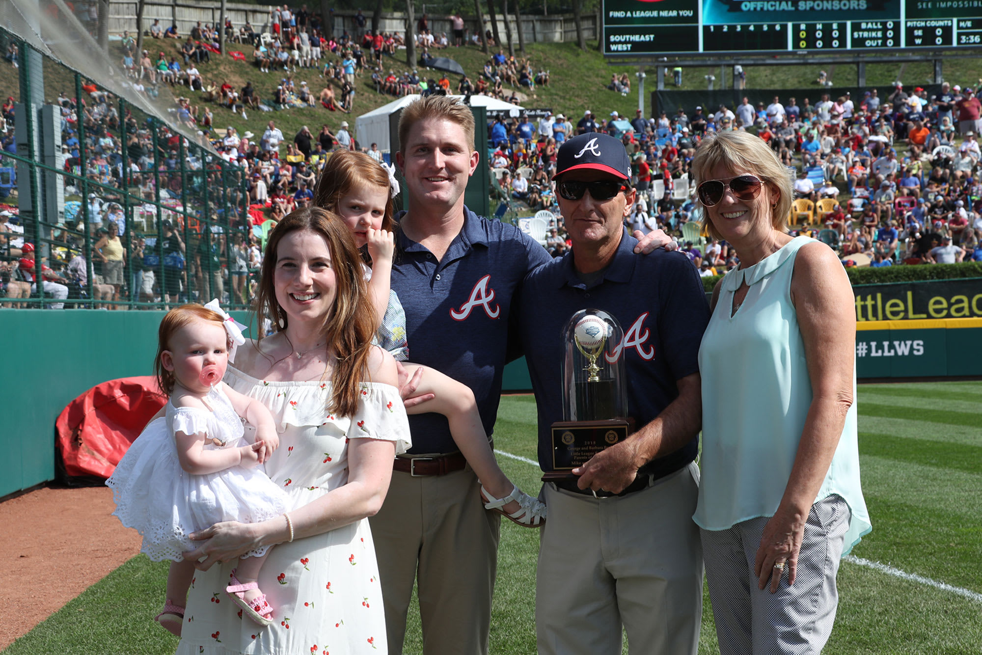 2018 parents of the year award, group photo