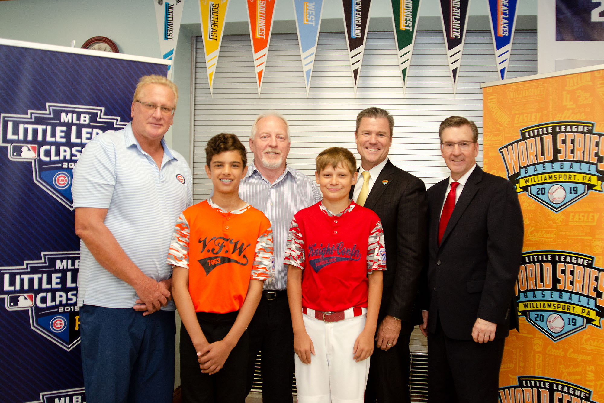 2019-llbws-luncheon-group-shot