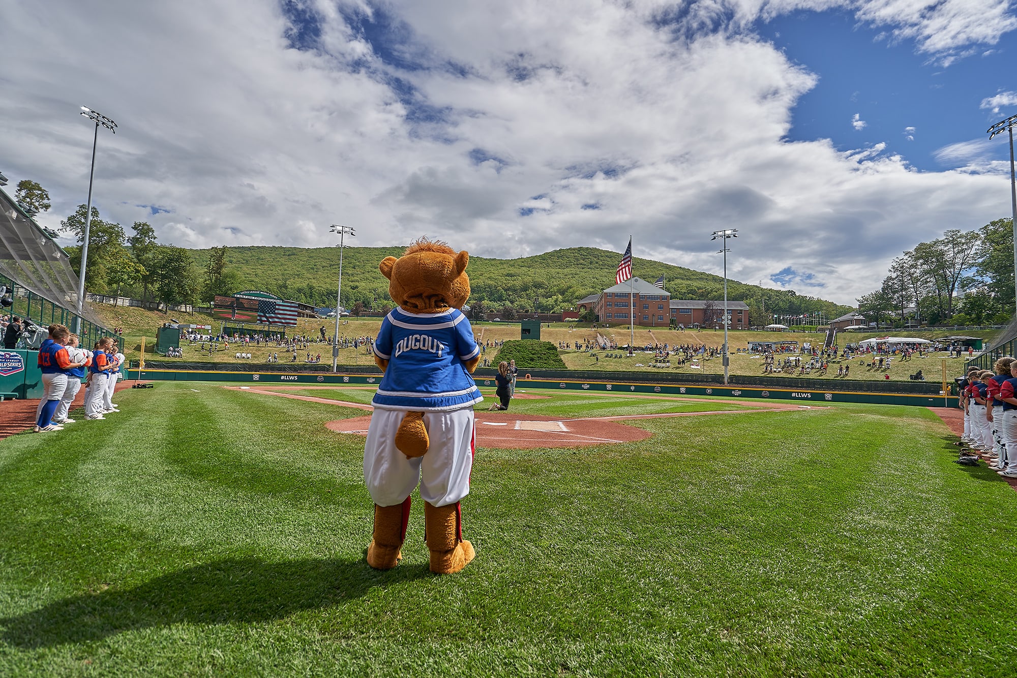 Dugout Earns 2022 Mascot Hall of Fame Award for Greatest Community