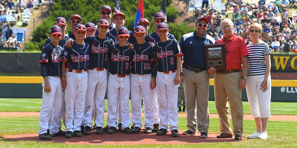 Little League Baseball® World Series Champions Recognized at Game Four of 2016  MLB World Series - Little League