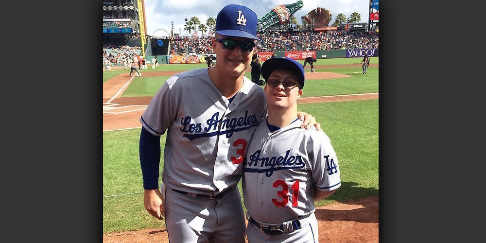 Dodgers' Joc Pederson driven by brother Champ