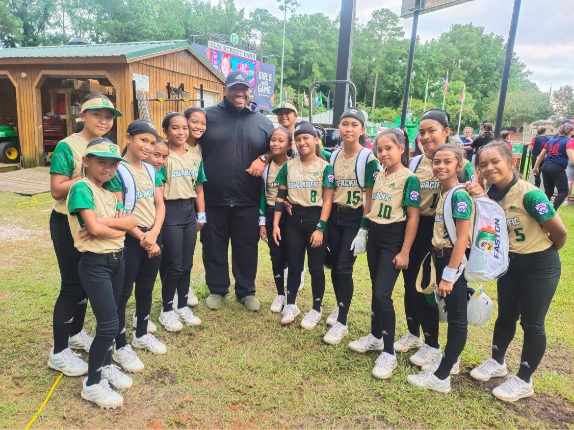 StaffSpotlight-Demiko-42516284026