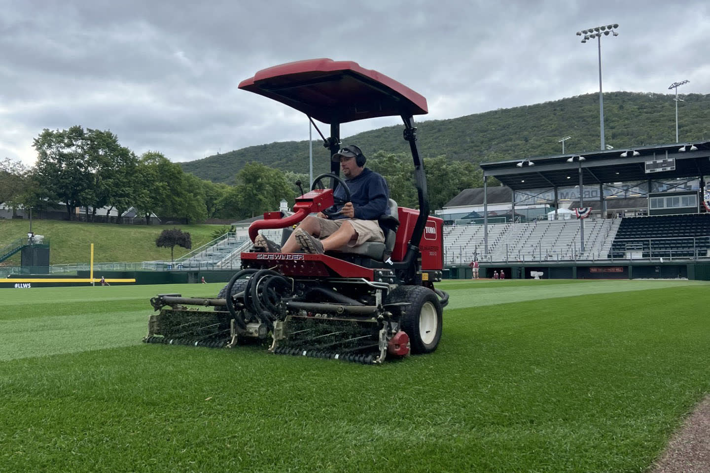 StaffSpotlight-Rob-90278